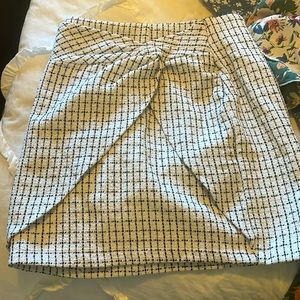 SHEIN black and white skirt. Womens X-small